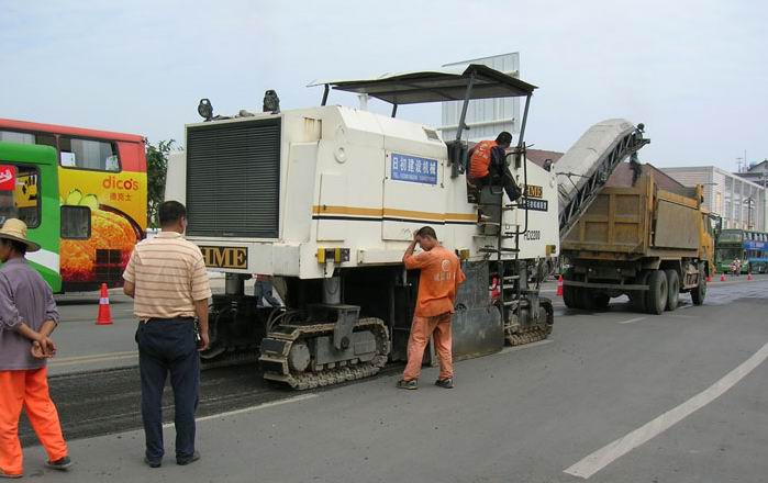 中聯重科BG2000銑刨機
