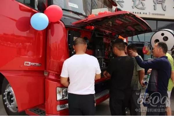 客戶現場體驗展車