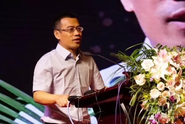 徐工環境總經理、黨委書記劉慶東致辭