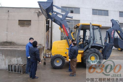 徐工特機 挖掘裝載機