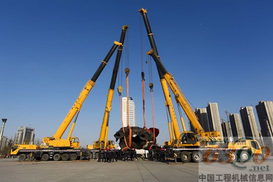 徐工QAY300、200兄弟齊上陣
