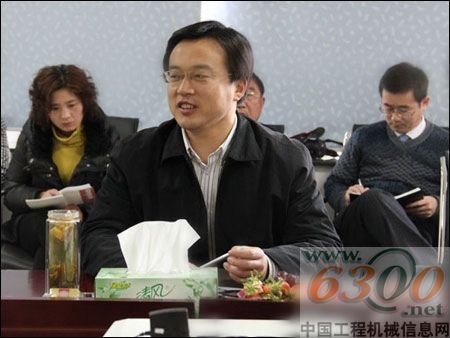 慶虎做重要講話